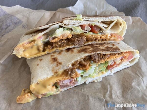 Review Taco Bell Big Cheez It Crunchwrap Supreme With Two Big Cheez It Crackers The Impulsive Buy